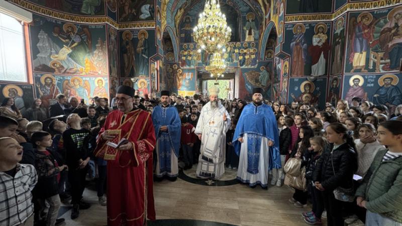 Владика Иларион у Баричу: Да увек имамо Бога пред собом и у себи!